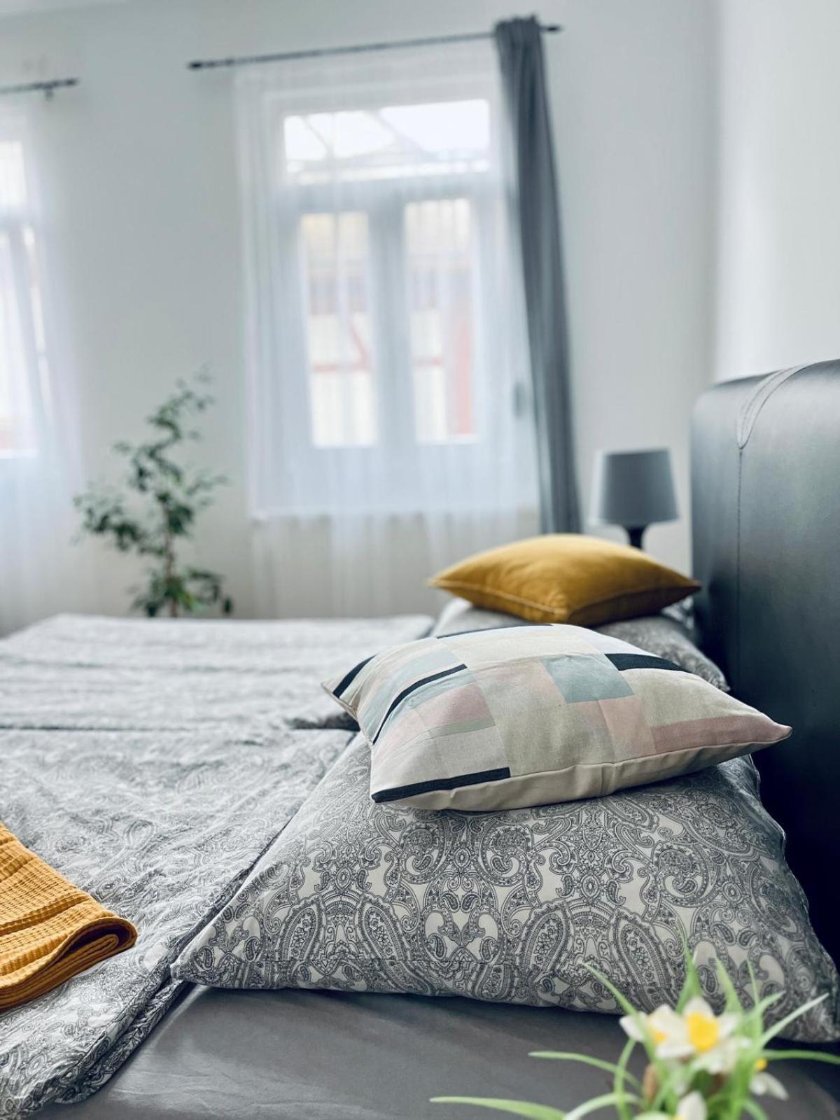 -1-Zentral-Traumwohnung-Rhein โอเบอร์เวเซิล ภายนอก รูปภาพ